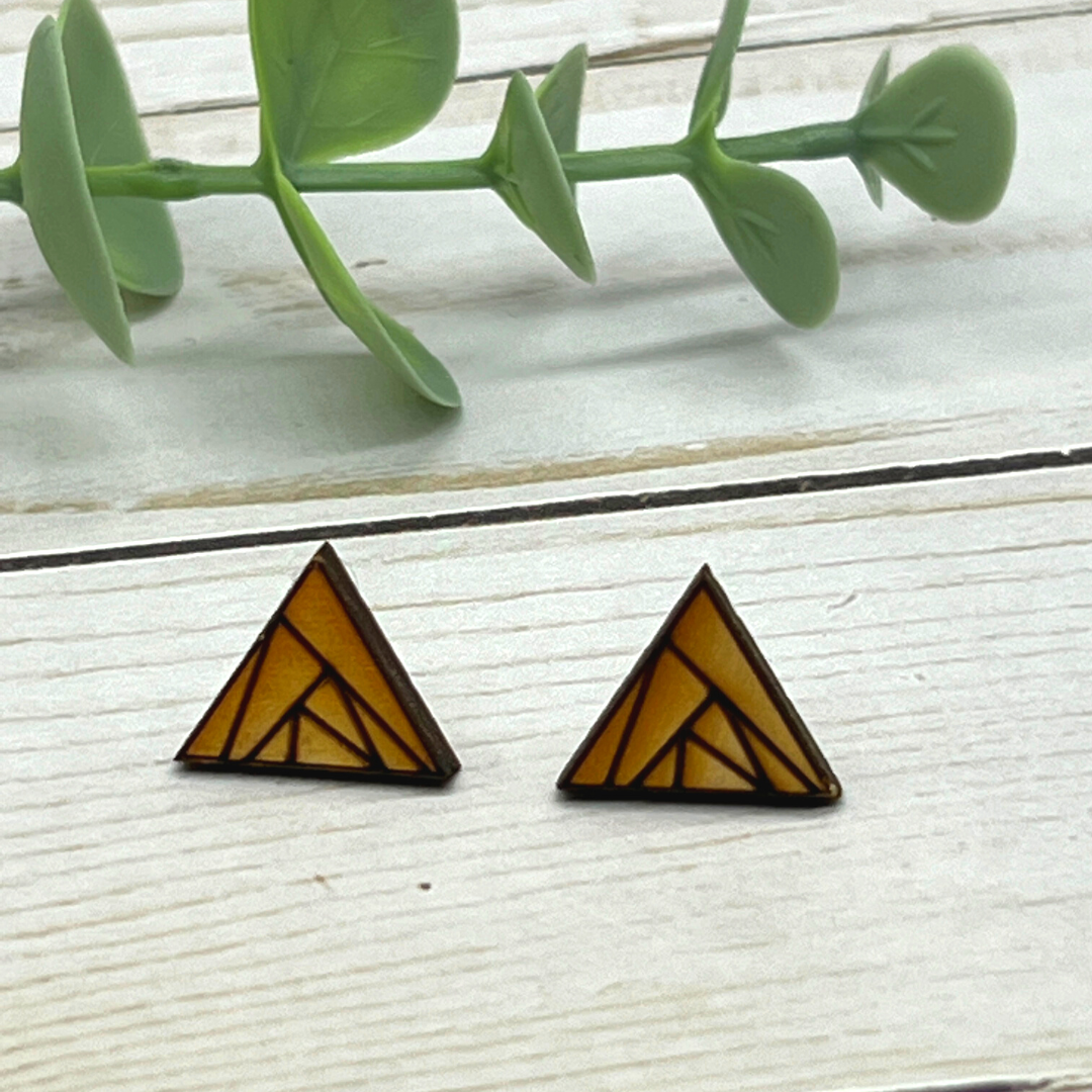 Triangle wood studs - FREE SHIPPING